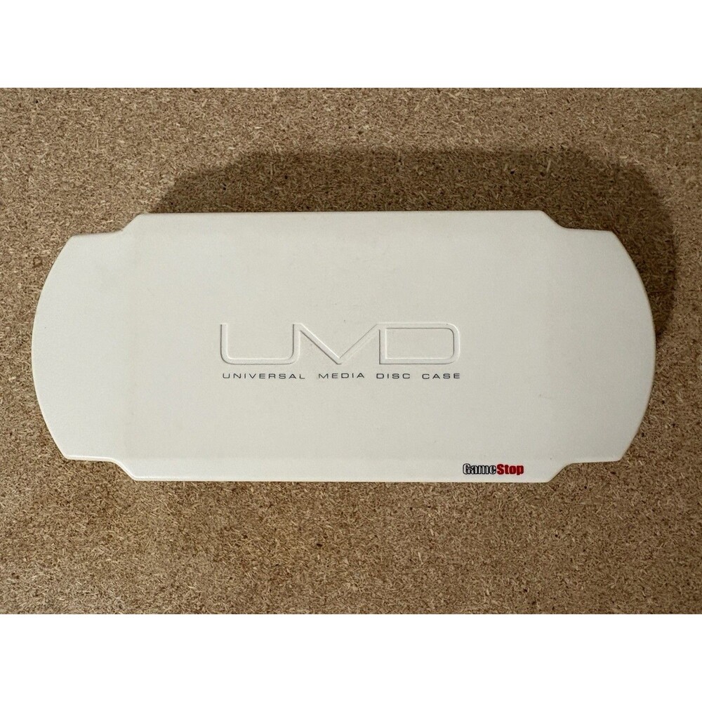 PSP UMD Universal Media Disc Carrying Hard Case White GameStop Brand